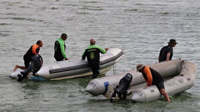 dramatico rescate en ensenada: un hombre resbalo y cayo al rio santiago