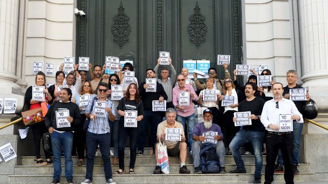 la justicia confirmo la suspension del decreto que convertia al banco nacion en s.a.