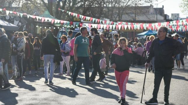 una tarde con la cultura italiana en la fiesta de la mamma nostra en la plata
