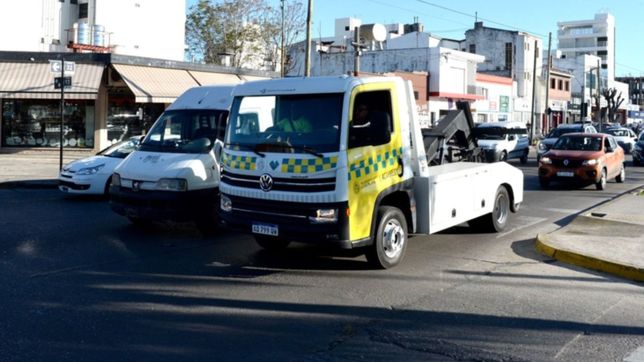 sumaran diez gruas mas antes de fin de ano para reorganizar el transito en la plata