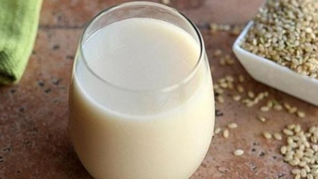 distinguen a investigadores de la unlp por el desarrollo de una bebida a base de quinoa