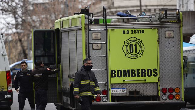 susto y conmocion por un principio de incendio en una conocida parrilla de la loma