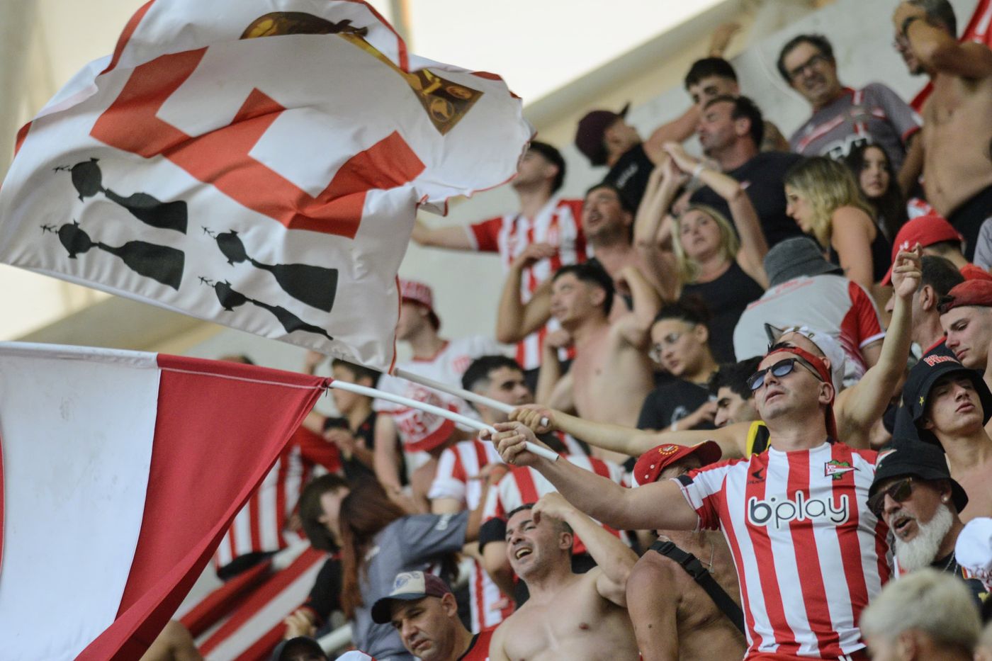 Hinchas Estudiantes Trofeo de Campeones 3.jpeg