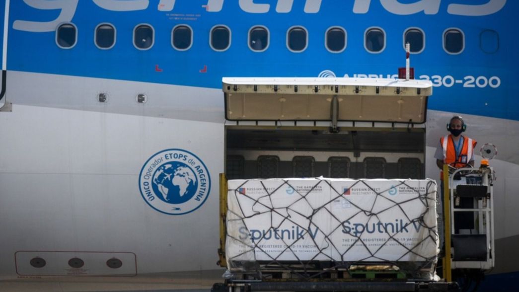 Argentina llega al invierno con 24 millones de vacunas y producción local