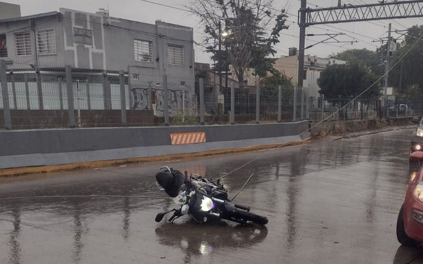Paso bajo nivel 1 y 32 - accidente moto.jpg