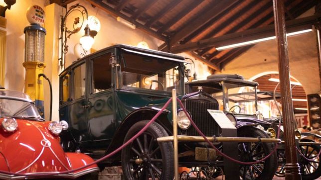 el museo del automovil, el lugar que reune reliquias de la historia platense