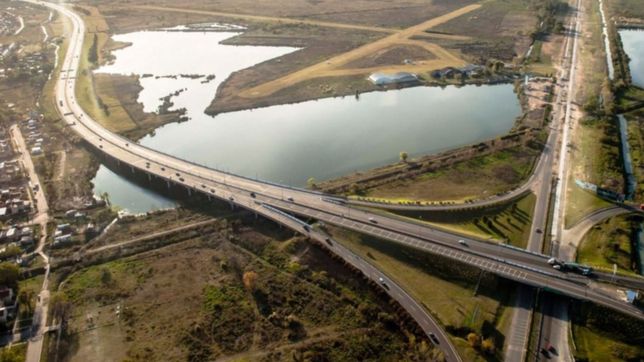 distribuidor, viaductos y puentes: asi sera la bajada de la autopista en city bell