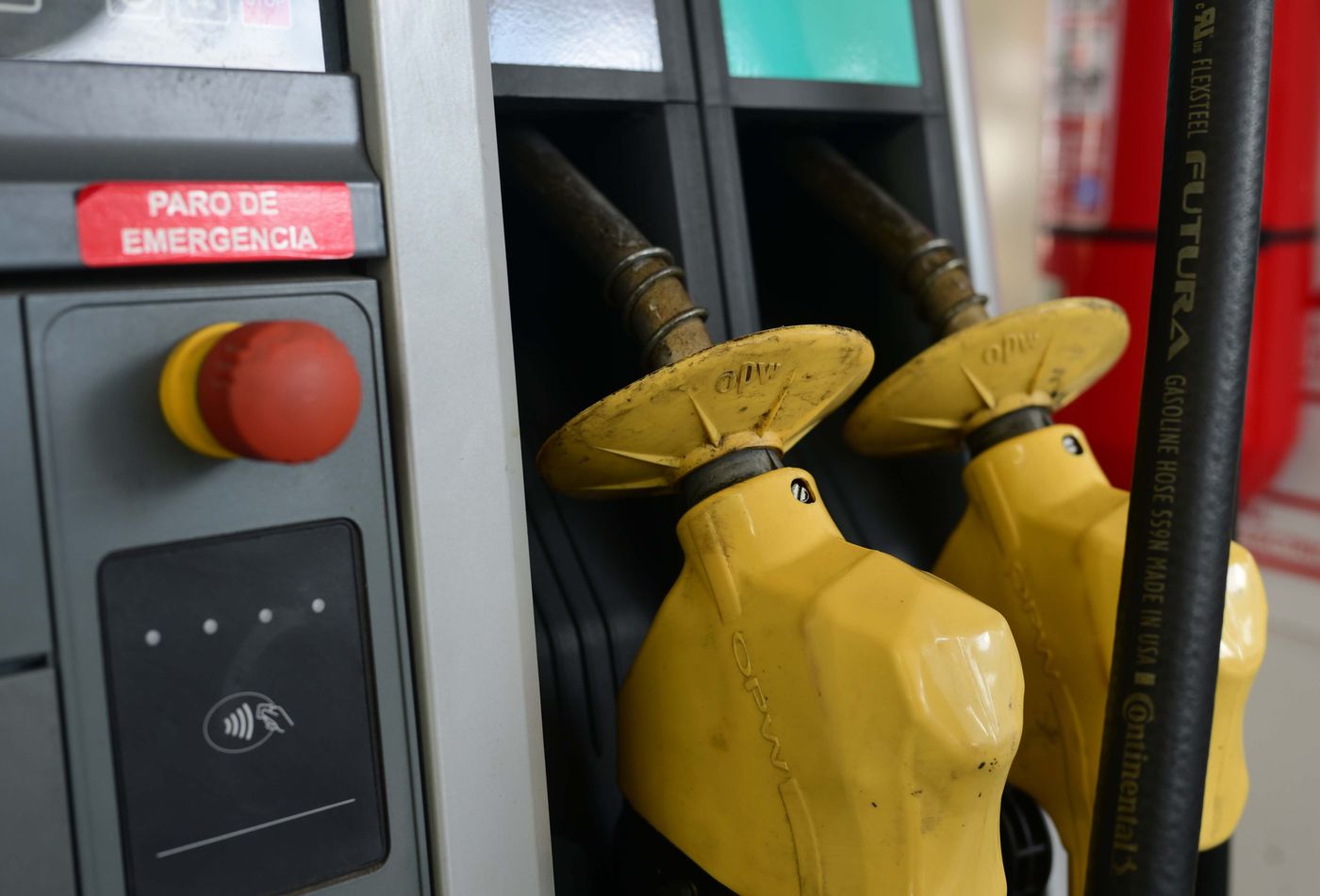 Surtidor combustibles (1)