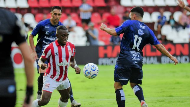 ¿como es la situacion de alexis manyoma a la espera de su salida a la mls?