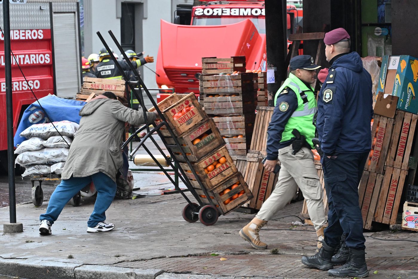 Los vecinos del incendio y derrumbe de diagonal 77 (6)