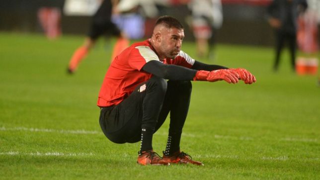 los crueles insultos de los hinchas de huracan que hicieron estallar de bronca a andujar