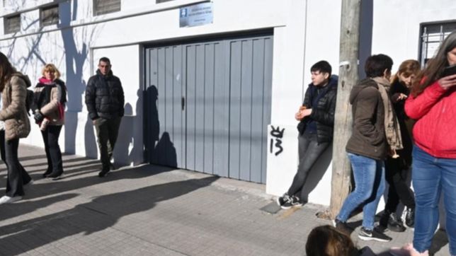 tras la denuncia por abuso en un colegio, planean clases virtuales para el acusado