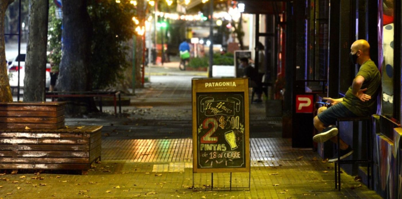 coronavirus pandemia controles Nocturnidad toque de queda noche comercios bares y restaurantes barbijos - bares y restaurantes coronavirus noche controles