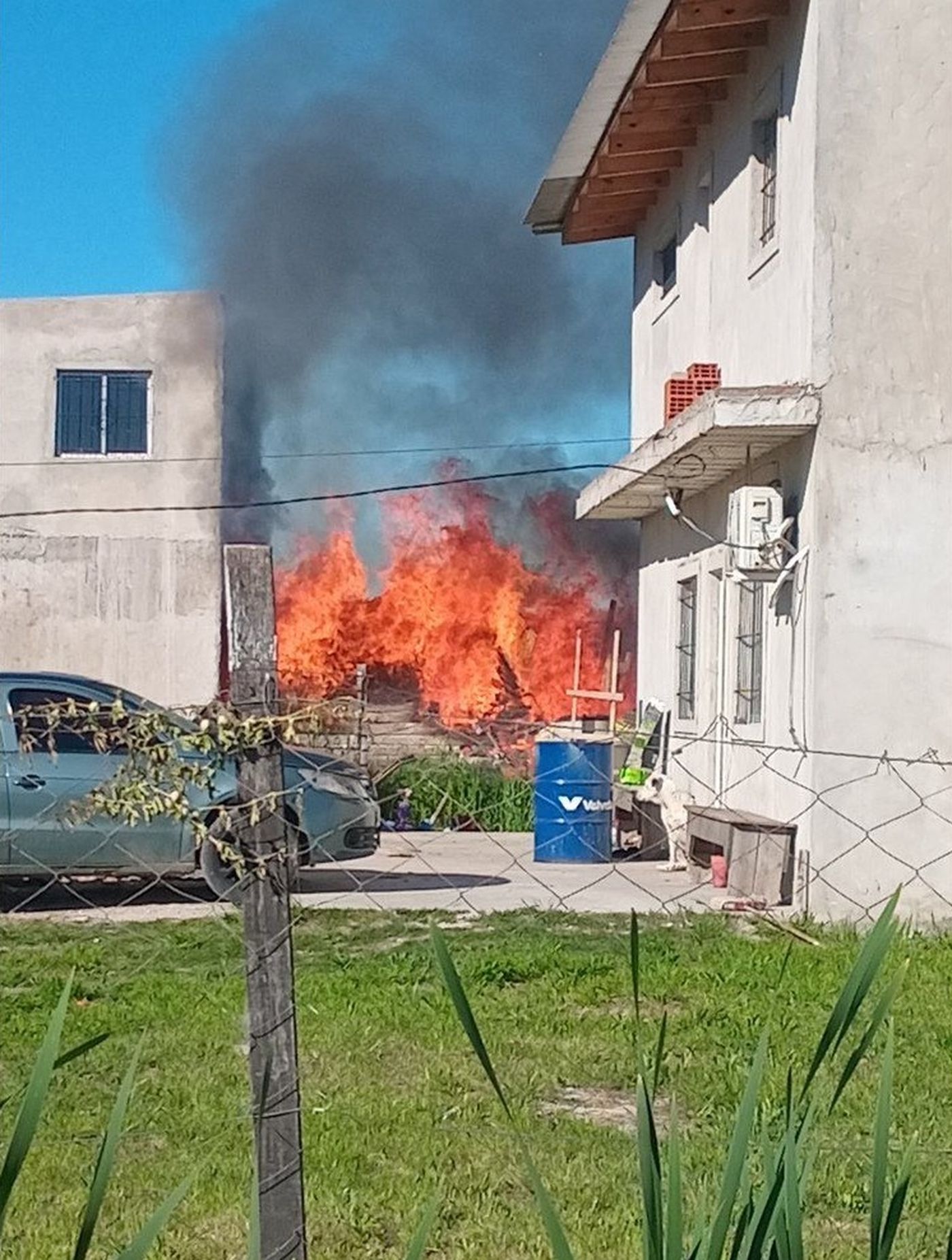 Las llamas devoraron la vivienda de Abasto