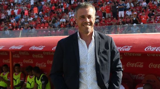 el saludo de pusineri a un profe que entrena a cientos de vecinos en el parque san martin