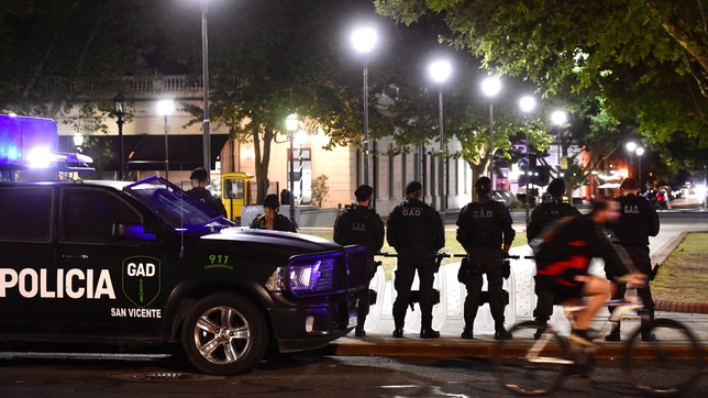 secuestraron 16 motos por falta de documentacion en un operativo en la plata: 4 pertenecian a policias
