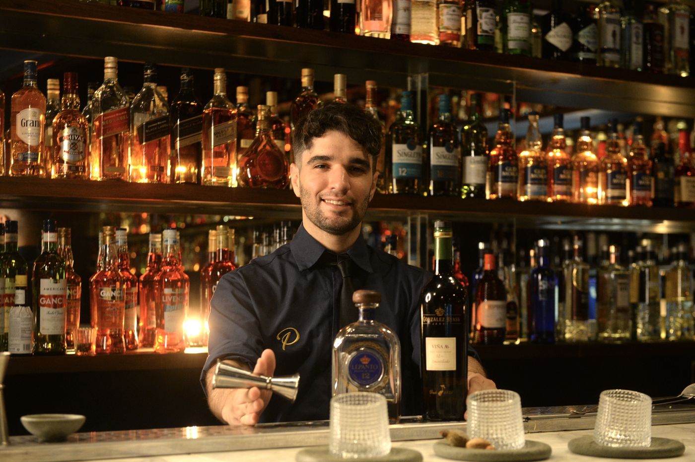 Ignacio Agüero bartender París.jpg