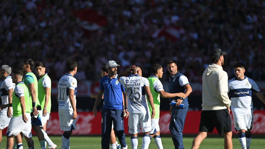 Renunció el entrenador de un rival directo de Gimnasia en la pelea por no descender, pero ya tiene reemplazo