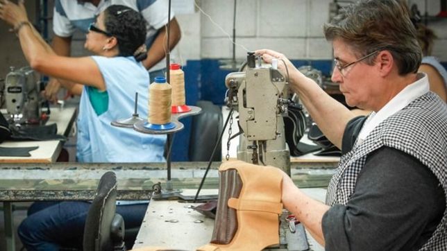 el gobierno prorrogo la prohibicion de despidos hasta el 31 de junio