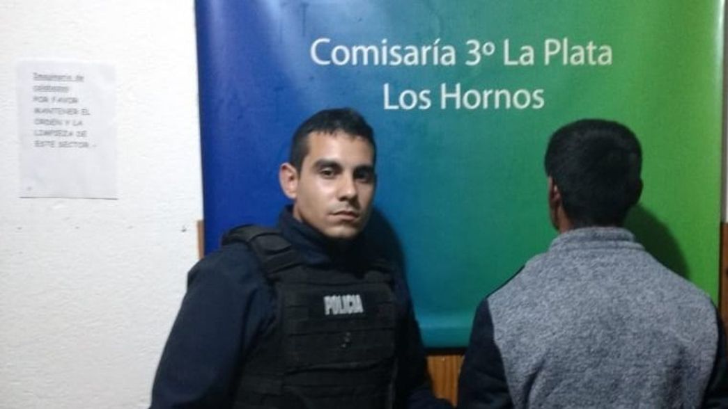 La Policía salvó a una mujer que estaba siendo agredida con un cuchillo por un hombre