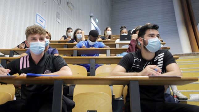 el gobierno autorizo la presencialidad total en las universidades