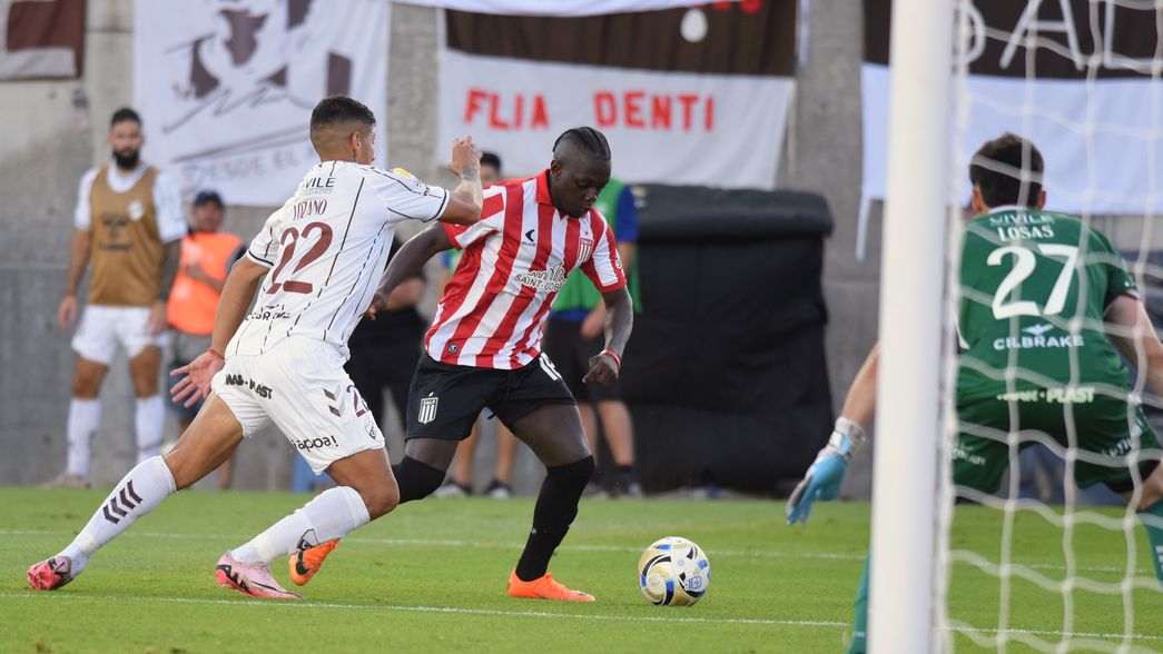 Desde Colombia confirmaron el deseo de Cetré mientras se define su salida de Estudiantes