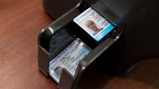 prorrogan las licencias de conducir que vencian entre febrero y fines de octubre