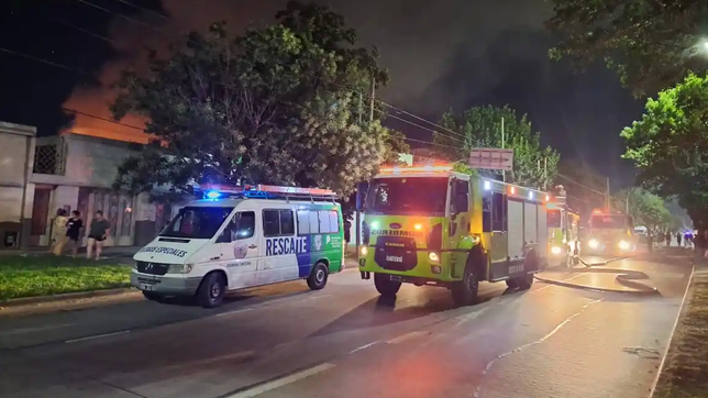 destruccion total: el duro mensaje de los duenos del deposito incendiado