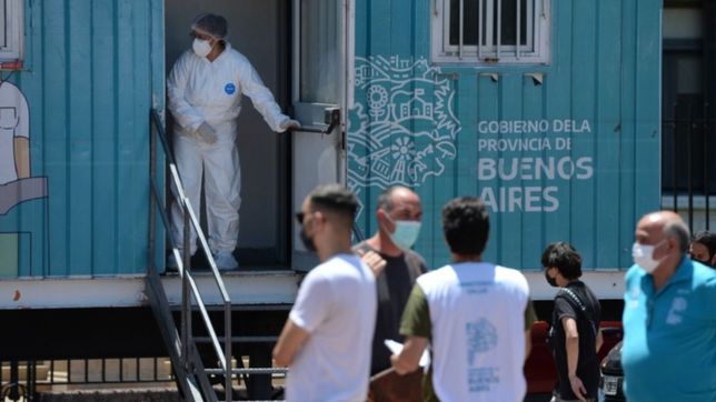 la fuerte suba de casos de covid durante las fiestas reaviva la preocupacion del gobierno