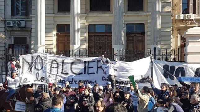 recortes en el turf: ?esto significa la muerte de los hipodromos?