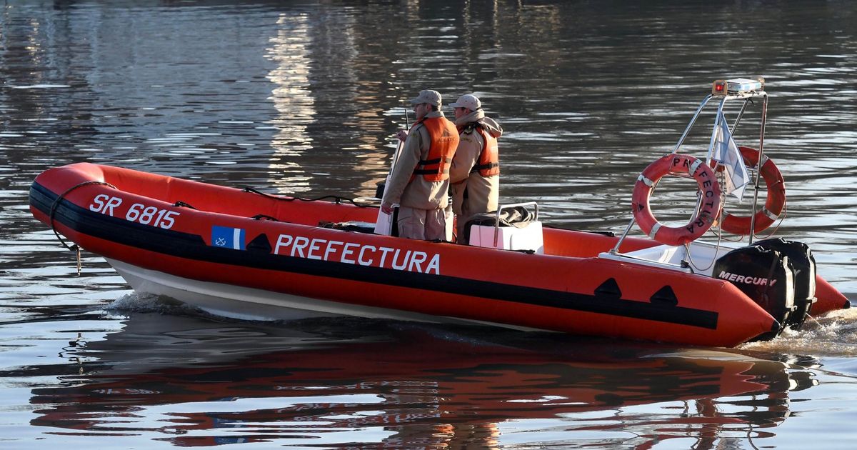 La Prefectura Naval Argentina busca técnicos y profesionales: ¿qué puestos  necesita y qué requisitos piden?