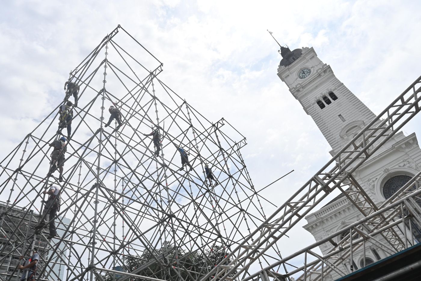 Escenario aniversario de La Plata (7).jpeg