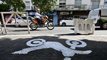 Proponen crear carriles exclusivos para motos para evitar accidentes y mejorar el tránsito