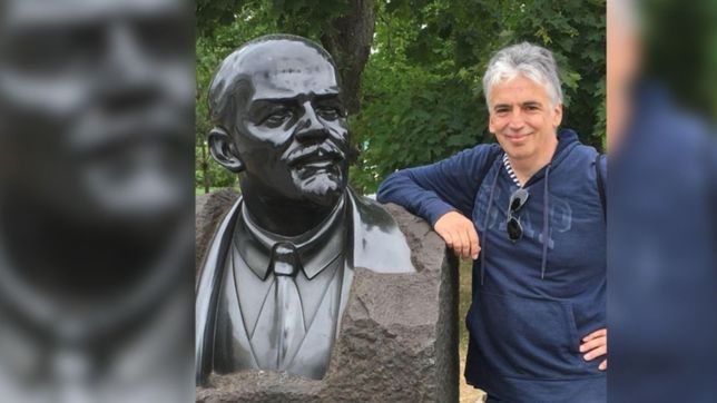 el pediatra del garrahan acusado por pedofilia esta preso, pero con internet libre