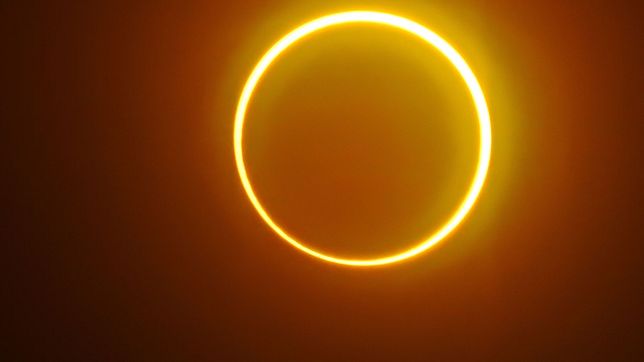 llega el eclipse total de sol: ¿a que hora sera y que regiones podran verlo?