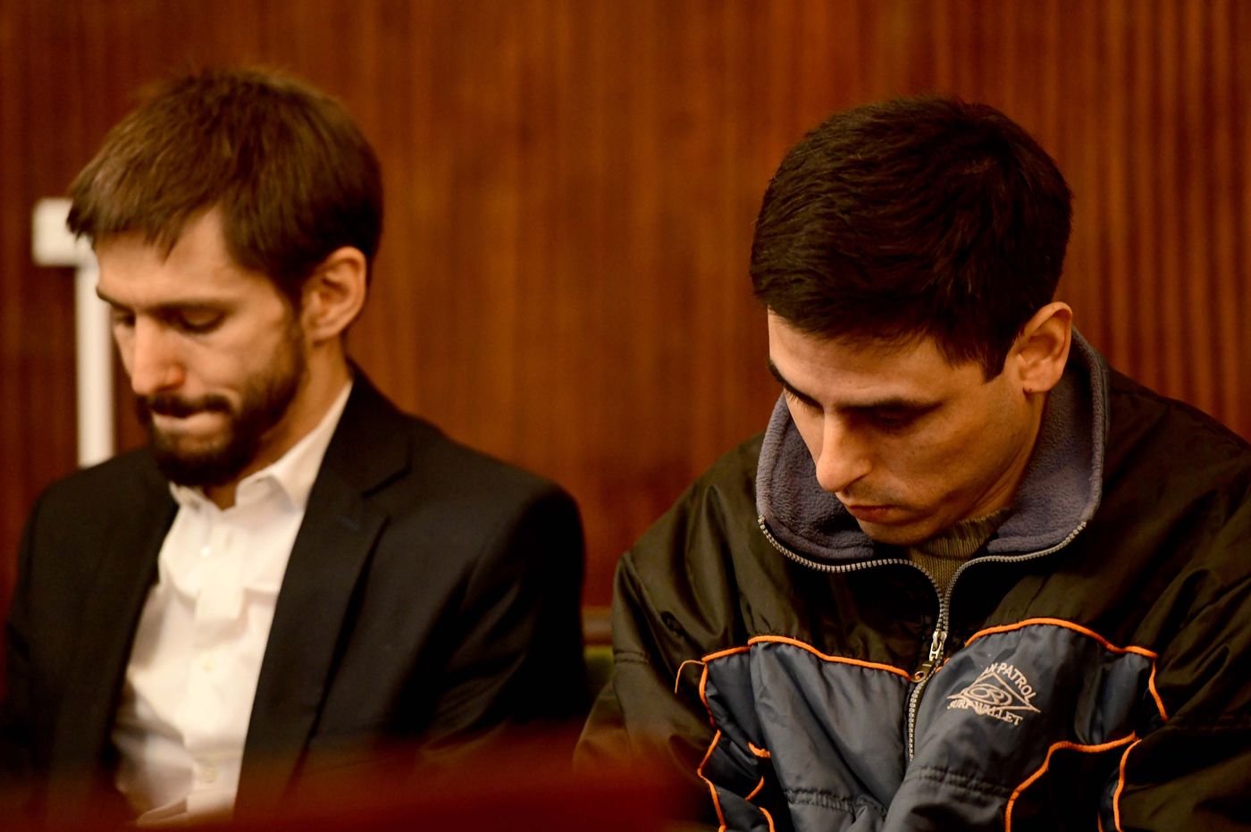 El acusado confesó el crimen de su abuela, la mayor parte del juicio estuvo con la mirada baja.