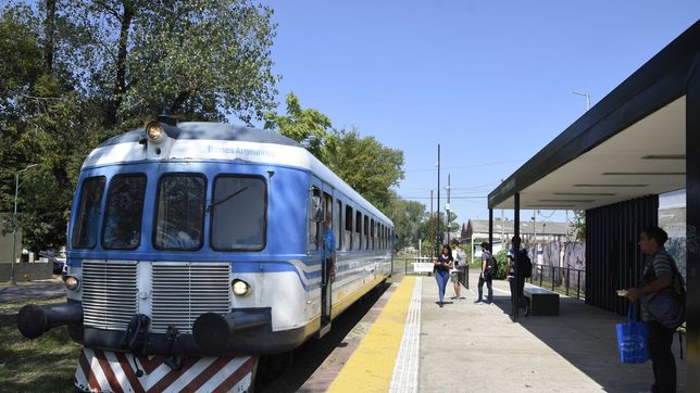 el tren universitario de la plata suma horarios y se extiende al fin de semana