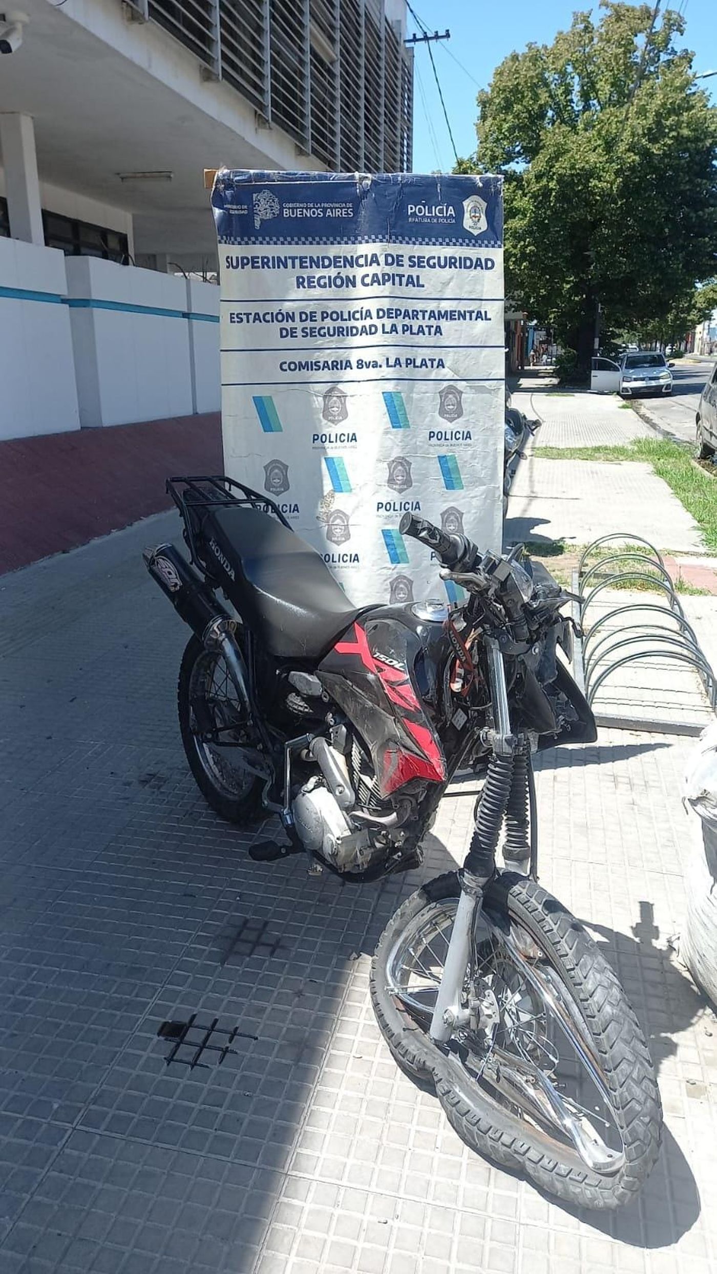 La moto en la que viajaba el joven de La Plata que falleci&oacute; tras el grave choque
