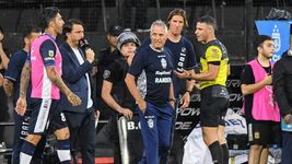 del desahogo a la ayuda de dios: el emocionante mensaje de madelon del desahogo a la ayuda de dios: el emocionante mensaje de madelon