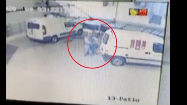 robo en el estacionamiento de la nueva clinica del nino pero lo agarraron por las camaras