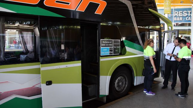 provincia confirmo que no adherira a la desregulacion del transporte que decreto nacion