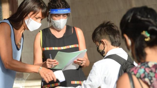 la provincia estudia un plan escalonado para la vuelta a las clases presenciales