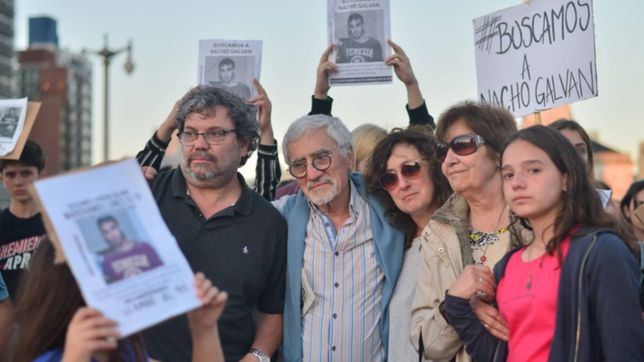 la plata marcho por nacho galvan: hasta que no este con nosotros, lo vamos a seguir buscando