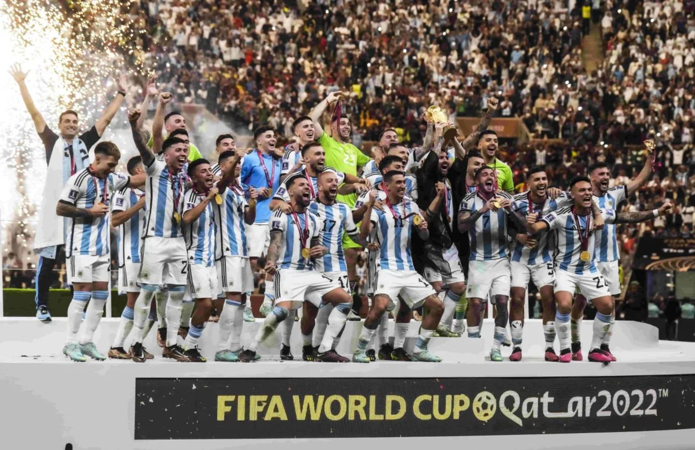 Selección argentina campeón Qatar 2022.jpg