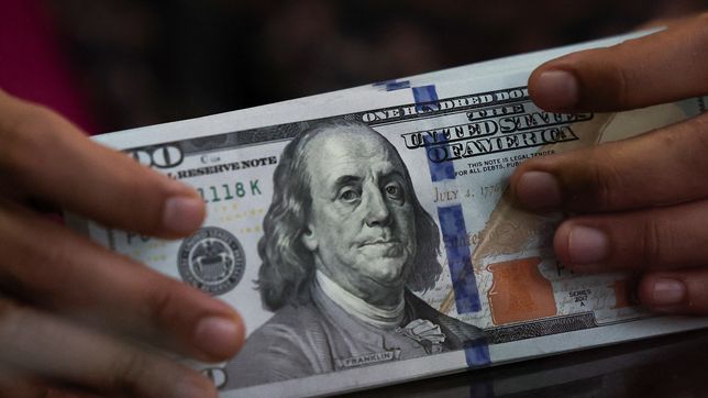 la dolarizacion llego a la plata: un negocio de ringuelet toma el dolar a $1.500 para hacer compras