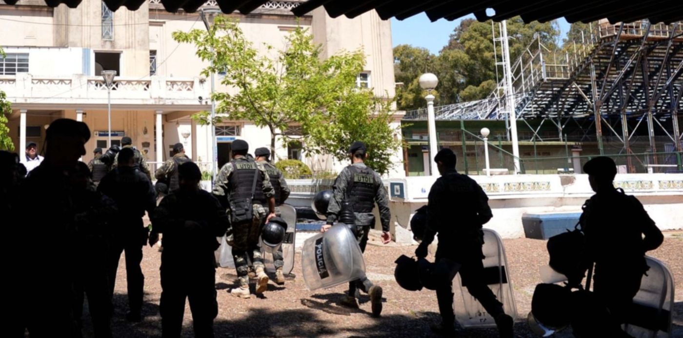 Operativo policial en el Bosque