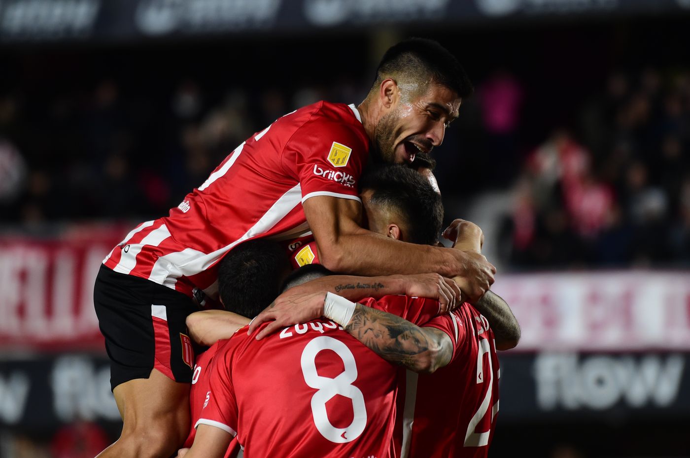 Estudiantes Riestra gol.JPG