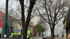 un auto se incendio en pleno barrio norte y se vivieron momentos de tension hasta la llegada de los bomberos un auto se incendio en pleno barrio norte y se vivieron momentos de tension hasta la llegada de los bomberos