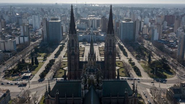 apostasia: la iglesia platense perdio un bautizado por dia en lo que va del ano