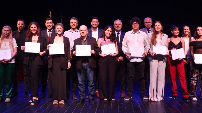 la lista de mejores promedios de la unlp que recibieron el premio joaquin v. gonzalez